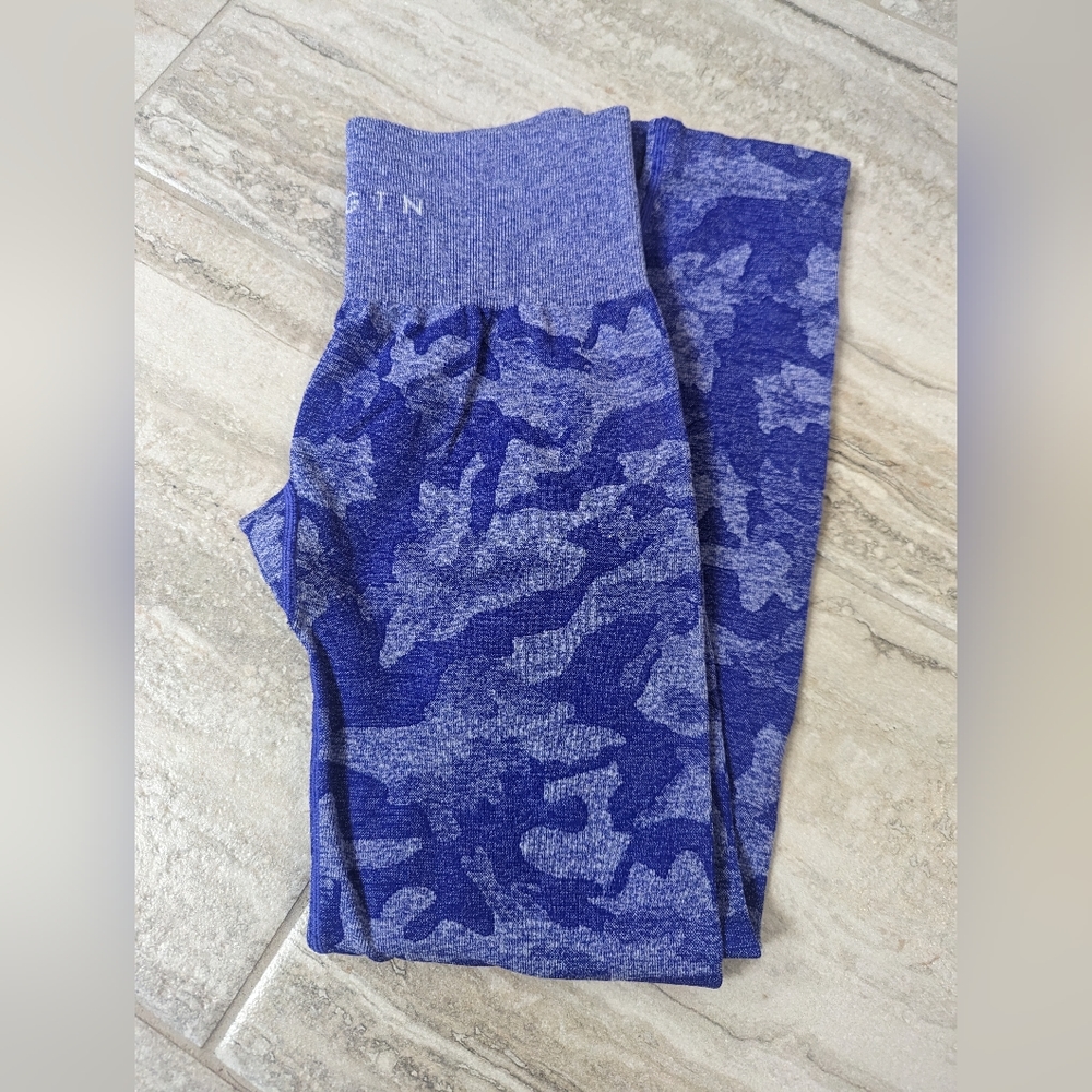 Blue camo NVGTN leggings